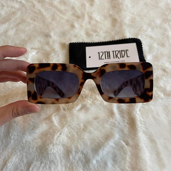 NWT 12th Tribe Hepburn Tortoise Brown Sunglasses - O/S - Picture 3 of 4
